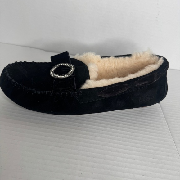 UGG Women's Dakota Slippers - Picture 7 of 7